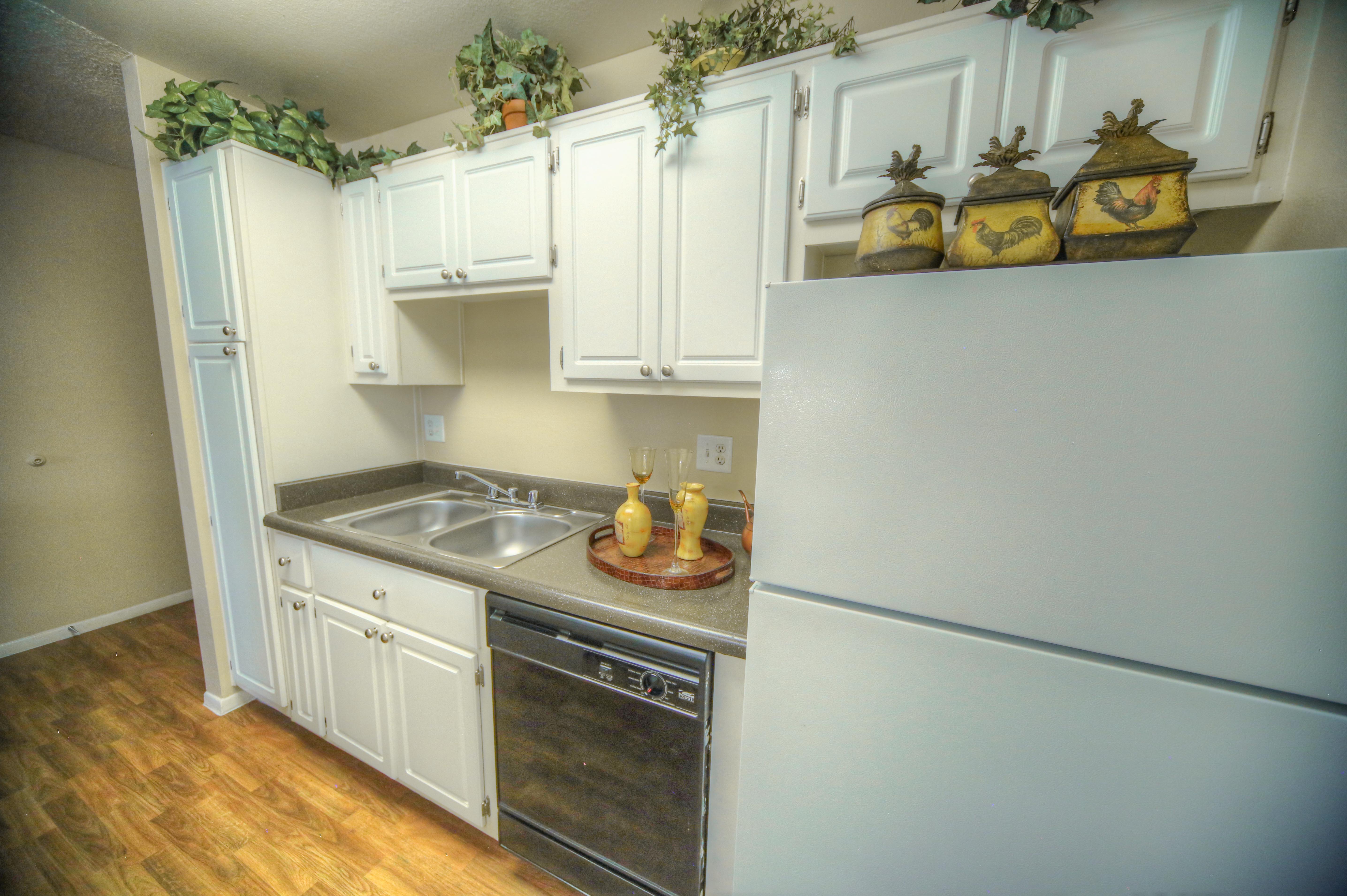 Madera Court The Multifamily Advisory Group at Cushman & Wakefield